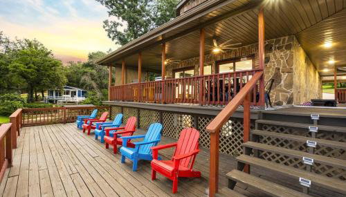 Lakefront Retreat Sleeps 15 Starlink Internet - Foto 3