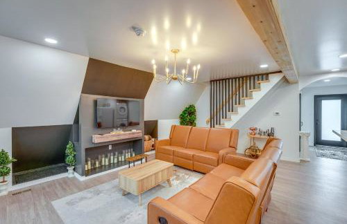 Walk to Fox Lake: Pet-Friendly A-Frame w/ Fire Pit - Foto 1