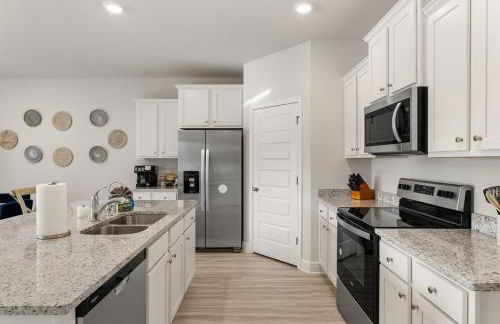 4 Bedroom Sleeps 10 Beach Resort pool, Golf Cart included! Sunsets - Foto 22