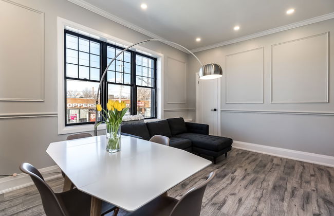 Applewood Suites - Etobicoke - Photo 3