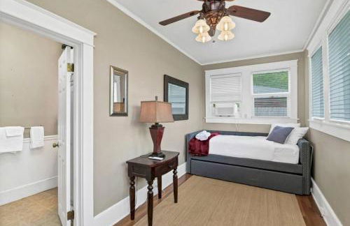 3BR Brick Cottage-Mins to USC - Photo 40