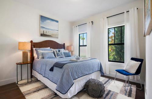 Elegant 4BR Home Guest House Private Yard - Foto 6