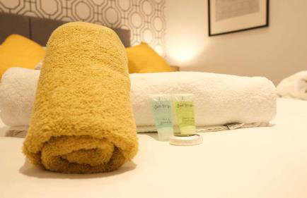 Lovely 2 Bed Apartment w Garden near Northampton - Photo 40