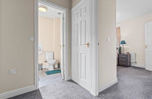 #35 City Home - Sleeps 8 3BDR 2 BR- Bham CC 10 mins - "Perfect for Contractors and Families - Free Parking" - Foto 38