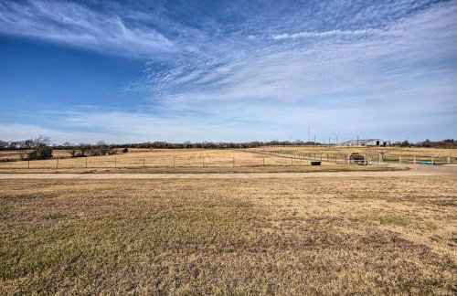 Ranch Getaway with Pool and Horse Stall Access! - Foto 31