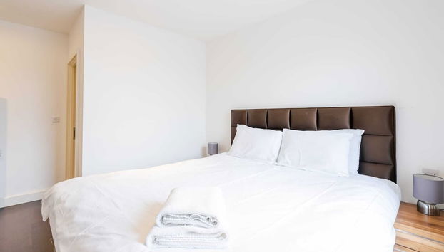 Beautiful 2-bed Apartment in London - Foto 3, Habitación