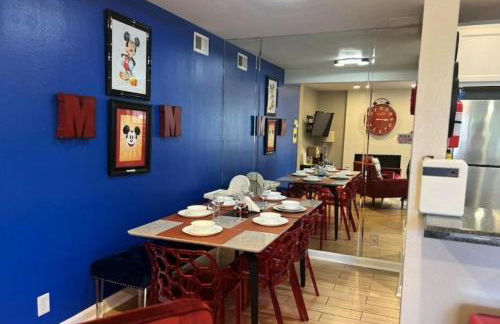 MagicwayVillas Mick's ClockHouse Pool & Spa - Walk to Disneyland - Foto 17