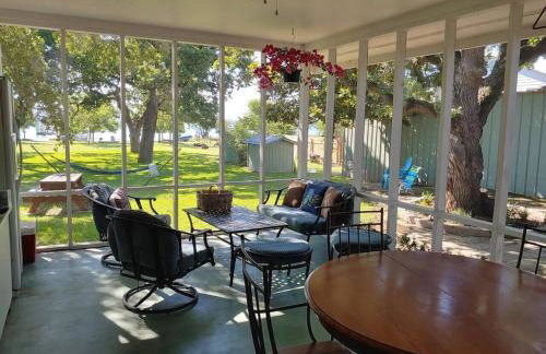 Waterfront Lake Buchanan! - Foto 28