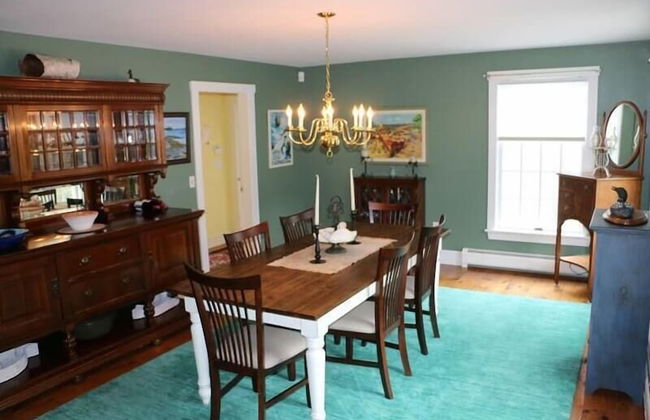 Cadillac Views - Photo 14