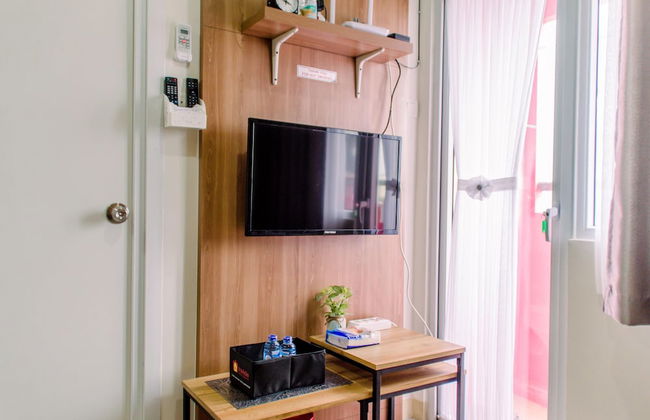 Warm And Cozy 2Br At Green Pramuka City Apartment - Foto 19