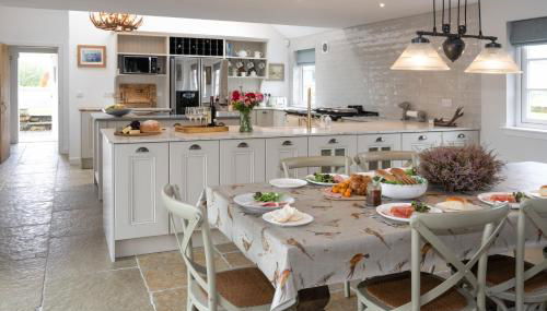 Laverockbank Farmhouse - Photo 5, stove, pet friendly, minibar