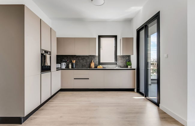 Sanders Crystal 2 - Darling 3-bdr Apt With Shared Rooftop - Foto 24