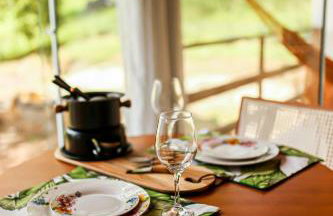 Chalés São João - a 500m da Cachoeira de Bom Jardim - com piscina - Foto 10