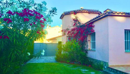 Villa con jardín en Oliva Nova Golf a 100m de la playa - Photo 2