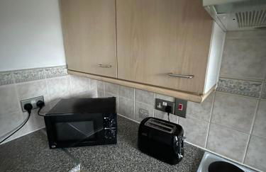 Timber Court - FREE PARKING - 2 Bedroom Apartment - FAST Wi-Fi - Perfect for Contractors! - Foto 22