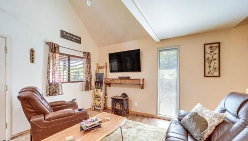 Hike, Hunt and Fish! Outdoor Pine Haven with Yard - Foto 4