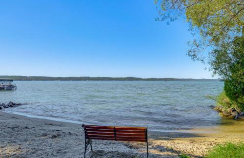 Near Beach Access Torch Lake Cabin Retreat! - Foto 27