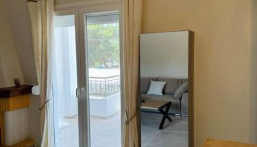 SeaViewApartment - Photo 5