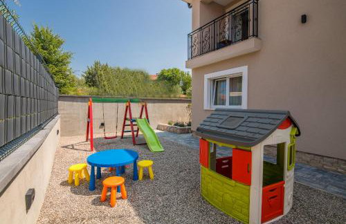 Villa with nice pool, luxuriously furnished, quiet area - by TRAVELER tourist agency Krk ID2389 - Foto 17