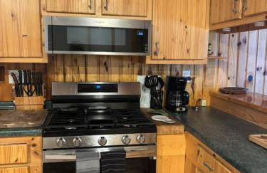 Snowmobile, ATV, Horseback Riding Haven with Quick Trail Access & Games & Entertainment Room - Foto 14