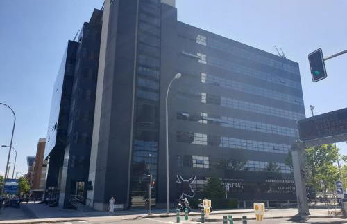 Bonito Apto Cinco Torres Plaza Castilla - Foto 28