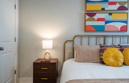 Modern Emerson retreat close to LakePoint Sports - Photo 24