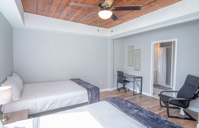 Magnificent Large Home Near Downtown - Foto 2