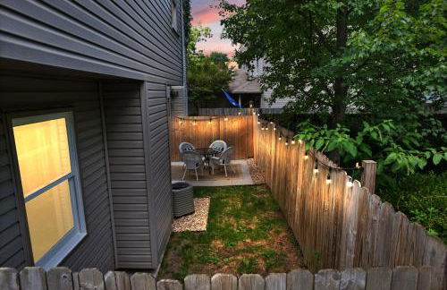 5 Minutes from Hospitals and UK! - Photo 4