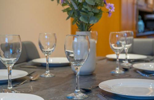 Stylish & spacious 3 bedroom entire house in Lisburn with parking - Foto 12