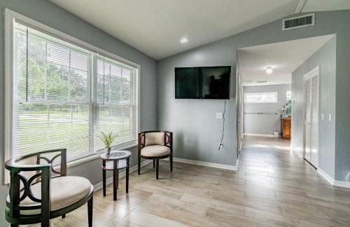 A Large Tropical Estate with 2 Acres of Space home - Foto 110