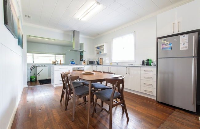 Relax and Unwind at Otters Retreat - Foto 8