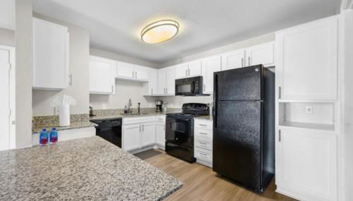 2BR Spacious Getaway Near Dwntown, Pool, UT Austin - Foto 5