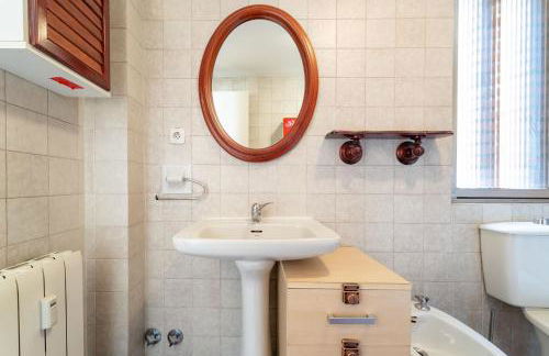 Apartamento Céntrico con solárium, WiFi y Metro cerca - Photo 17