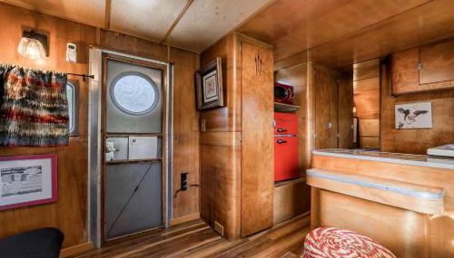 Vintage Camper Amazingly Equipped Great for a Unique Getaway in Texas - Foto 4