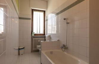 TURIN CENTER whit PRIVATE PARKING - Foto 15