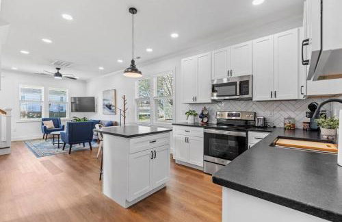 New•Downtown• OneTreeHill Bridge - Foto 7