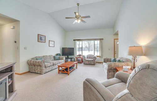 Cozy Mancelona Home Ski, Golf and Snowmobile! - Foto 4