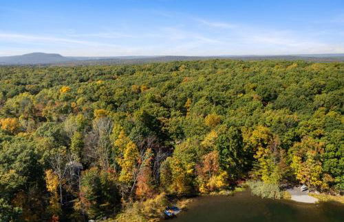 Spacious Waterfront Mansion wHot tubPoolTable - Foto 40