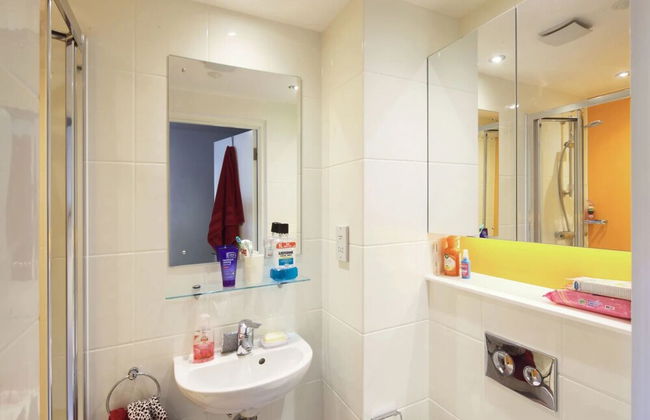 Student Only Riverside Way - Foto 5