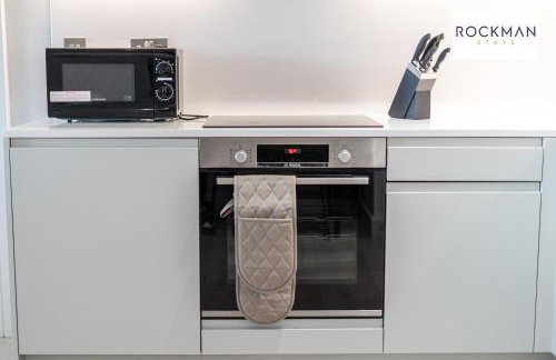 Library House Apartments - FREE PARKING - Contractor Hub - Superfast Wi-Fi - Long Term Stays - Foto 8