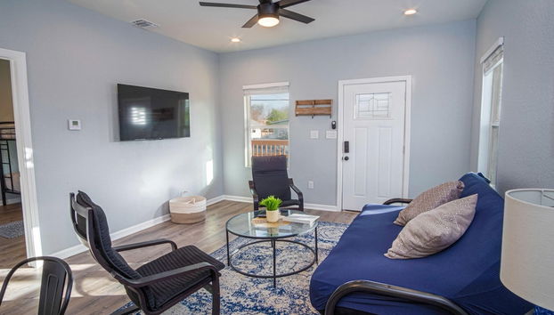 Downtown Dream Home Spacious 4BR 2BA Sleeps 12 - Foto 3, Habitación