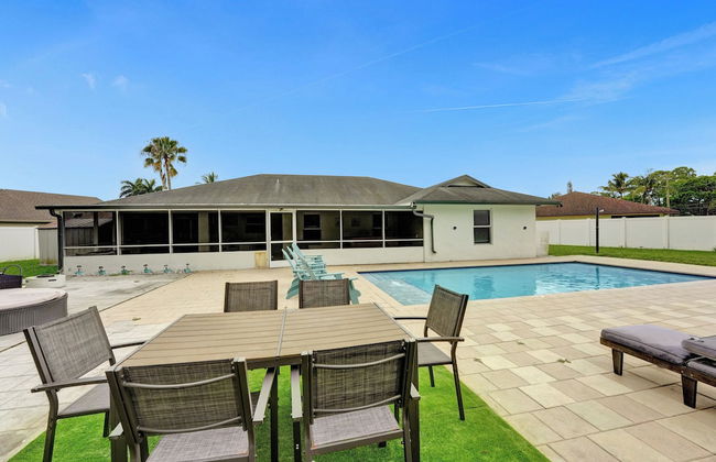 Villa Royale 4 BR Home w Pool & Hot Tub - Foto 55