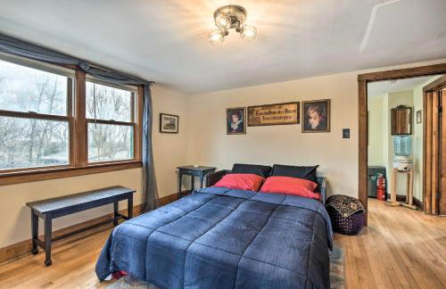 Pet-Friendly Bartlett Farmhouse with Deck! - Foto 21