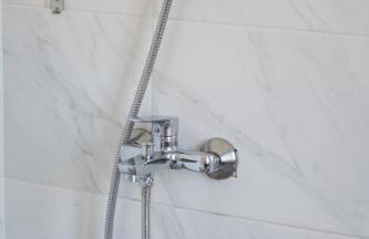 Villa & Stone House with Pool, 10 Mins to Skala Eressos Beach - Foto 57