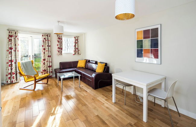 Fantastic Stay In Canary Wharf 2 Bedroom - Photo 13