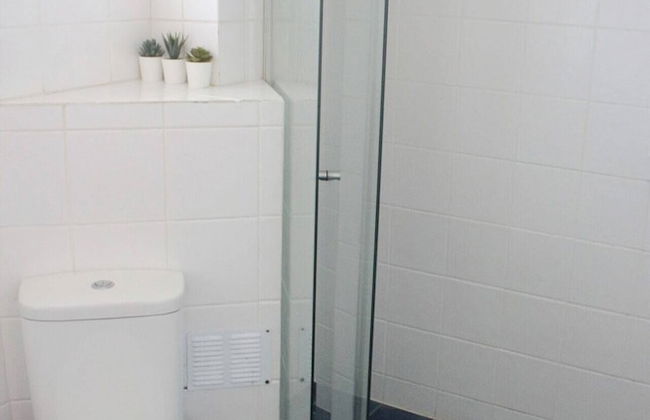 Lovely 1 Bedroom Apartment Steps to the Beach - Photo 7