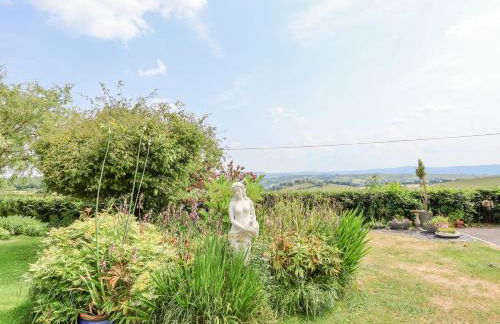 Coach House - Photo 36