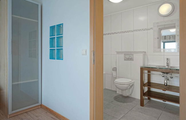 A Stylish Villa in a Green Setting, With a Fully Equipped Wellness Center - Foto 15