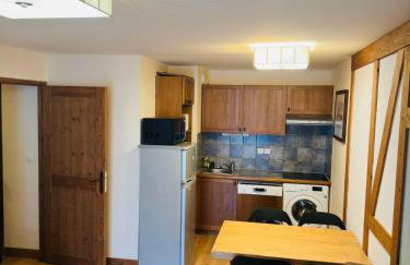 Appartements - PISCINE INTÉRIEURE Sauna - PARKING Privé Étage 1 - Centre Village - Résidence Cami Réal - avec LINGE et MÉNAGE de fin de Séjour Compris - Foto 36