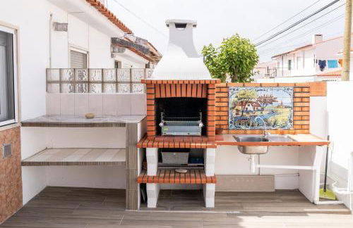 Nazare with Garden and Barbecue - Photo 6